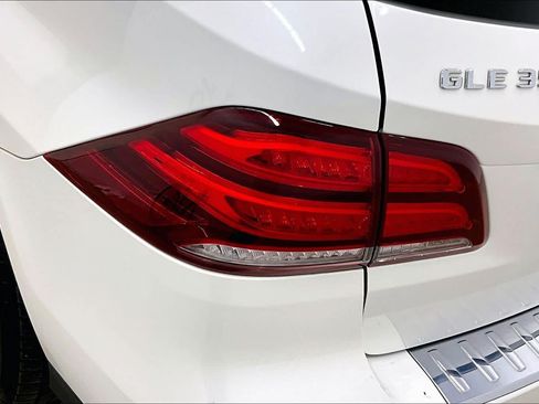 Used 2018 Mercedes-Benz GLE 350 4MATIC image 29