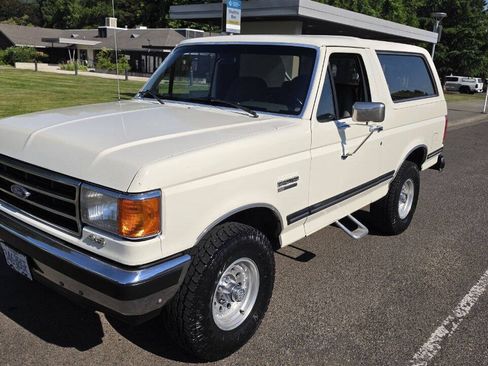 Used 1990 Ford Bronco AWD/4WD image 1