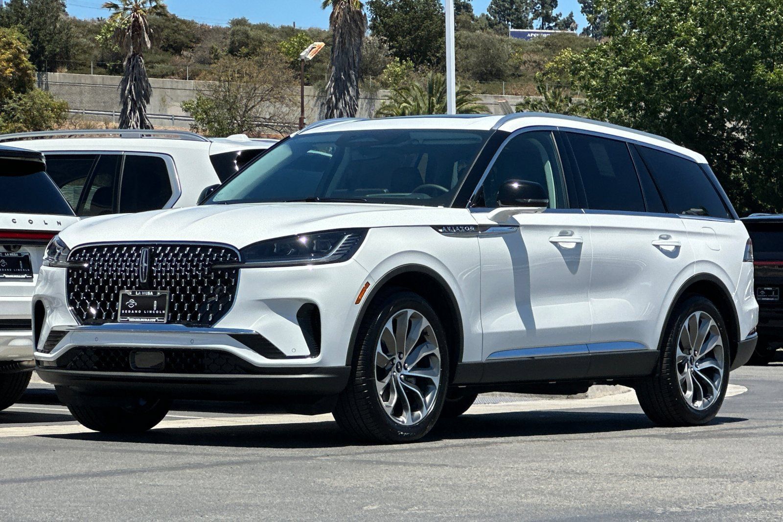 New 2026 Lincoln Aviator Reserve w/ Illumination Package RWD image 7