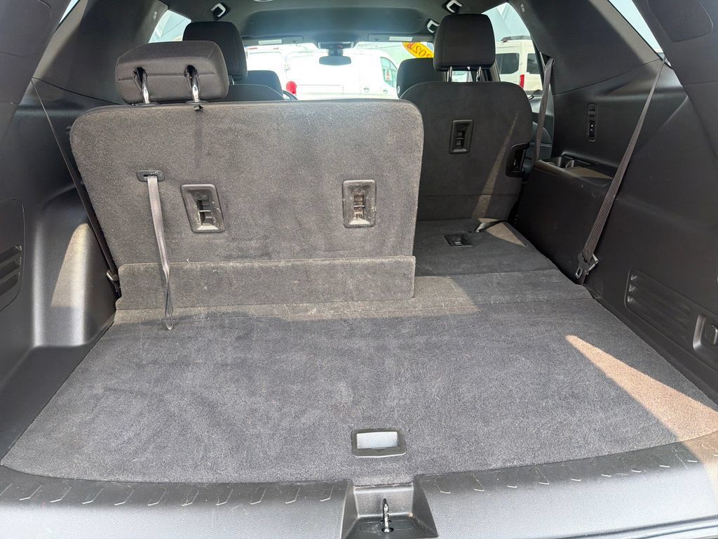 Used 2023 Chevrolet Traverse LT AWD/4WD image 30