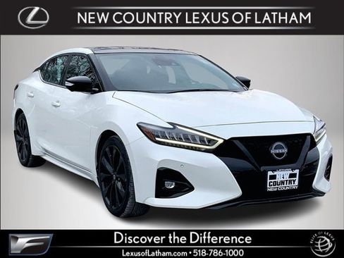 Used 2023 Nissan Maxima SR w/ Sport Mat Group image 1