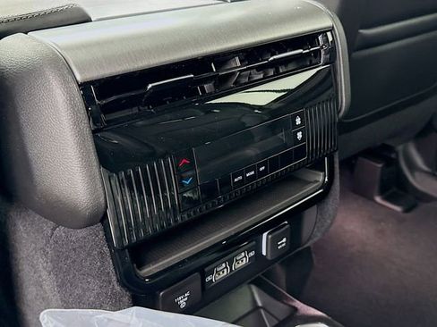 New 2026 Jeep Grand Wagoneer 4WD w/ Premium Group I image 27