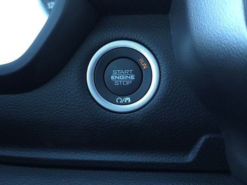 New 2026 RAM 1500 4x4 Crew Cab image 34