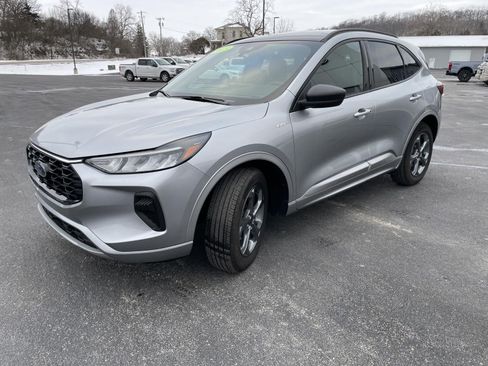Certified 2023 Ford Escape ST-Line w/ Tech Pack #1 AWD/4WD image 5