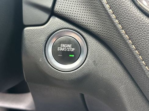 Used 2020 Chevrolet Equinox Premier AWD/4WD image 25