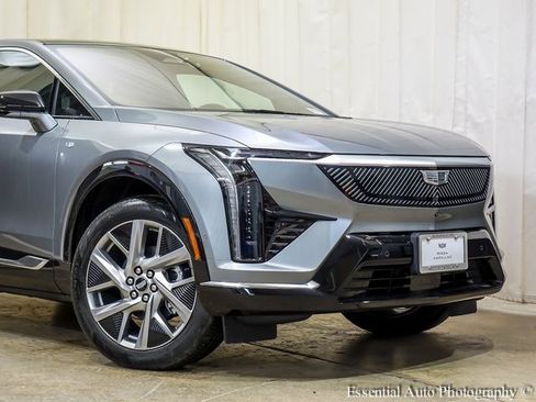 New 2026 Cadillac Optiq Luxury 1 image 2