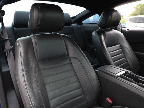 Used 2012 Ford Mustang GT Premium w/ Security Pkg RWD image 19
