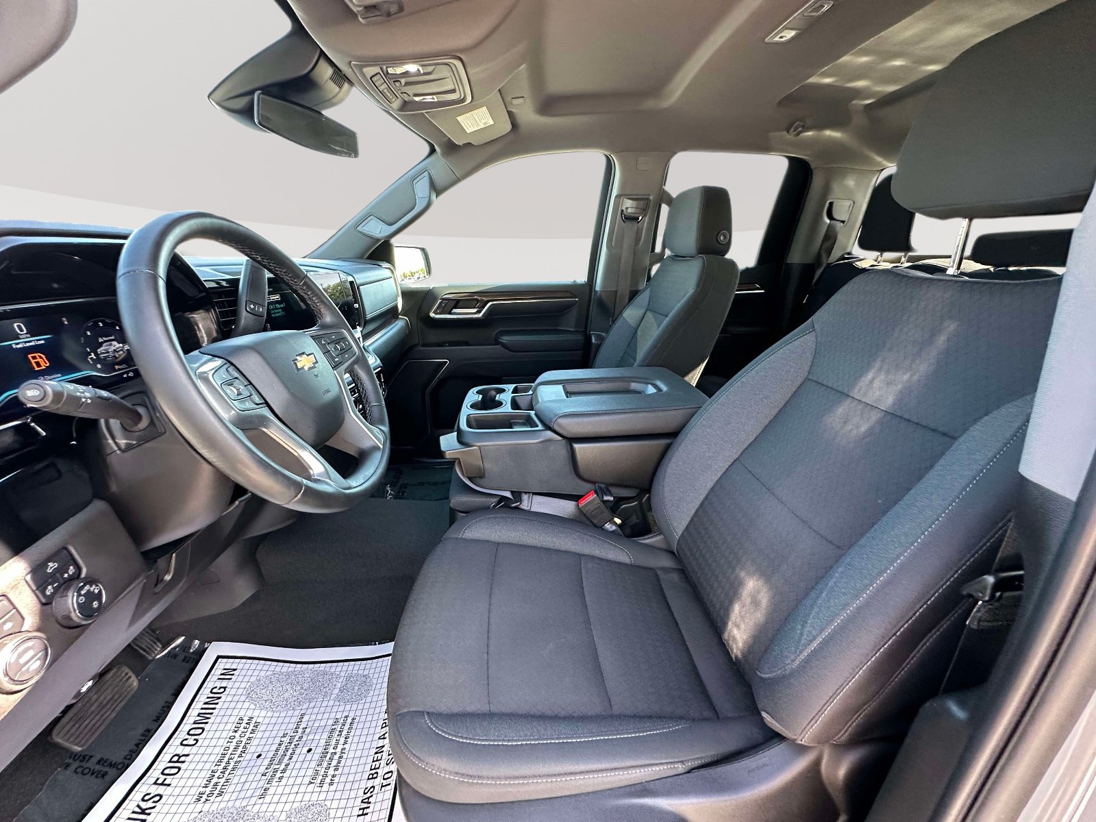Used 2024 Chevrolet Silverado 1500 LT AWD/4WD image 22