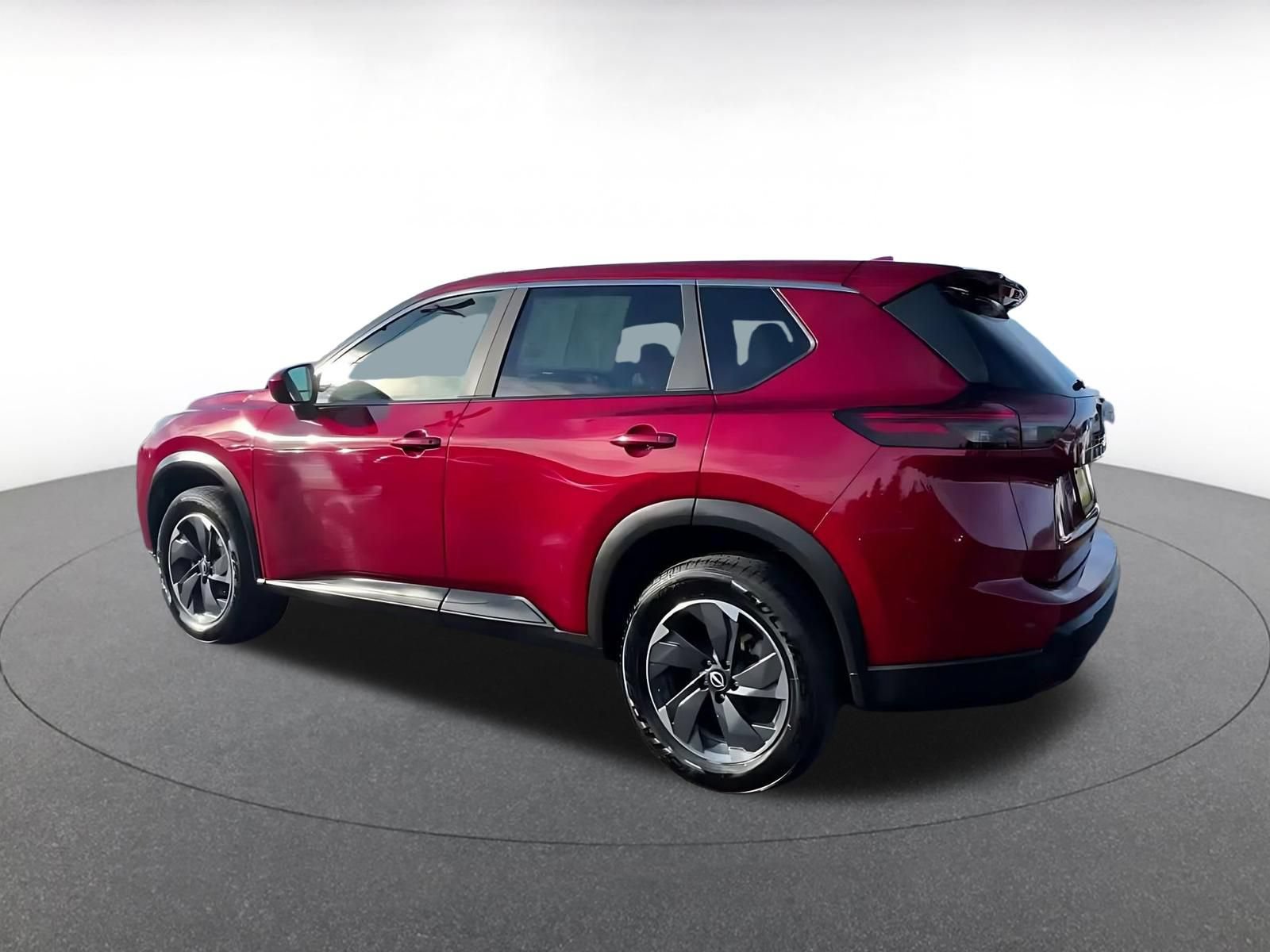 Used 2025 Nissan Rogue SV AWD/4WD image 8