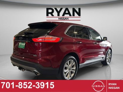 Used 2019 Ford Edge Titanium w/ Equipment Group 301A AWD/4WD image 17