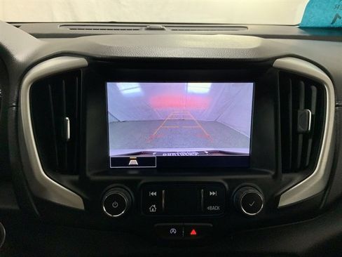 Used 2024 GMC Terrain SLT image 33