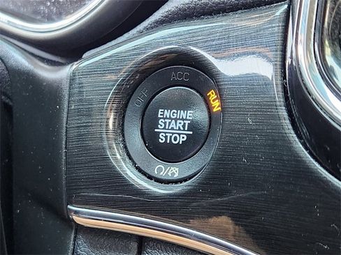 Used 2019 Jeep Grand Cherokee Trailhawk image 28