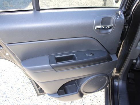 Used 2011 Jeep Patriot Latitude image 20