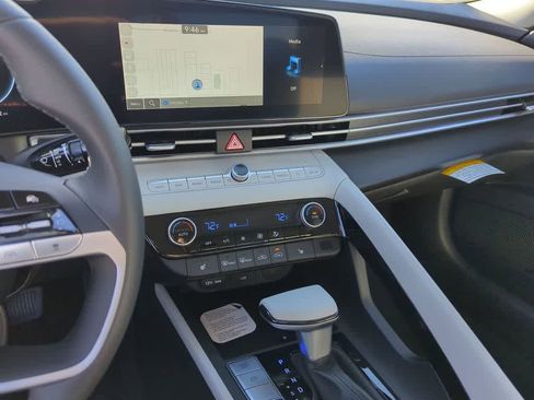 New 2026 Hyundai Elantra Limited FWD image 29
