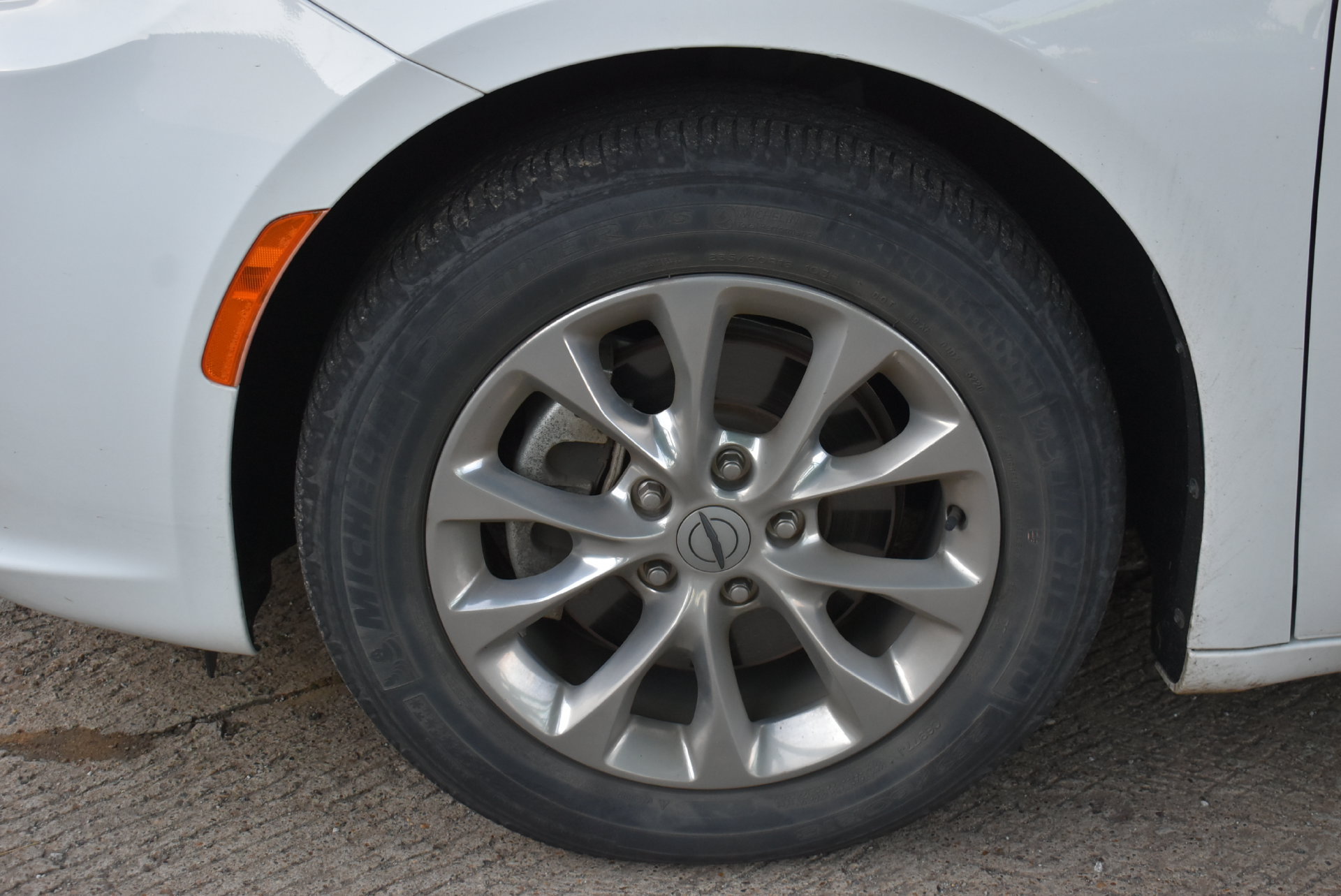 Used 2021 Chrysler Pacifica Touring-L FWD image 10