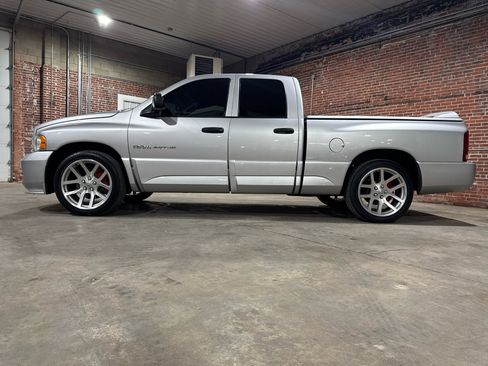 Used 2005 Dodge Ram 1500 Truck 2WD Quad Cab image 24