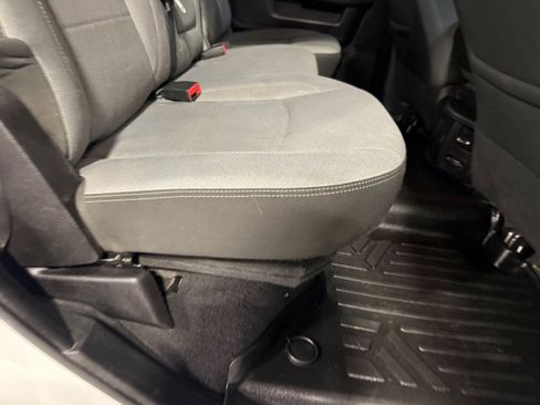 Certified 2019 RAM 2500 Big Horn AWD/4WD image 16