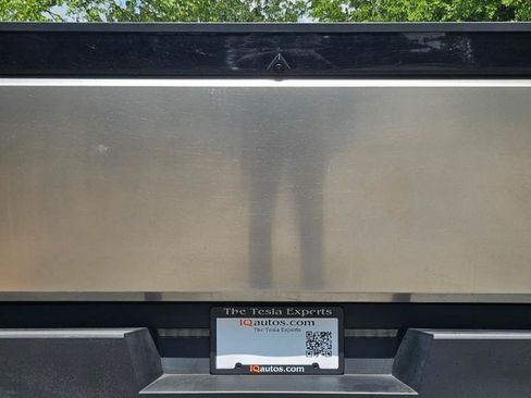 Used 2024 Tesla Cybertruck AWD Crew Cab image 29