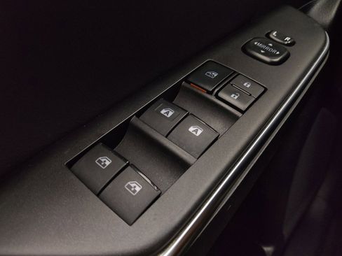Used 2016 Toyota Camry SE FWD image 27