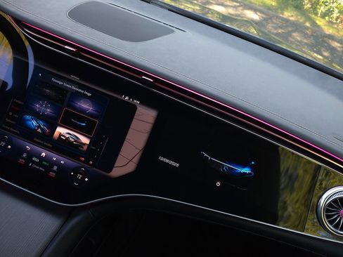 Used 2023 Mercedes-Benz EQS 580 4MATIC SUV image 87