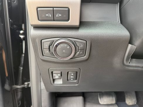 Used 2020 Ford F150 Platinum w/ Equipment Group 701A Luxury AWD/4WD image 26