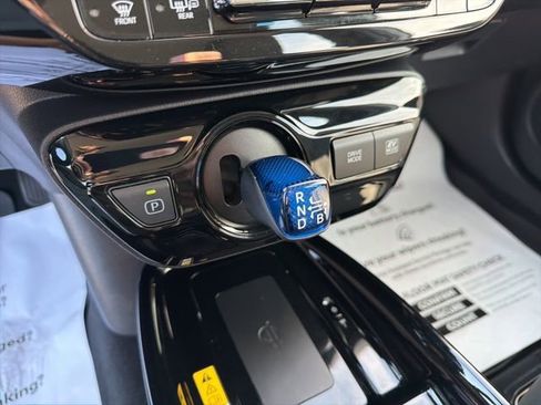 Used 2022 Toyota Prius XLE image 20