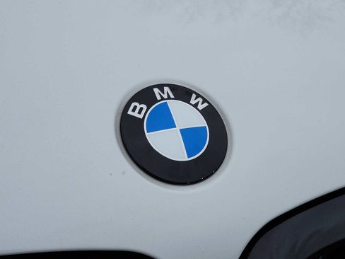 Used 2021 BMW 540i xDrive w/ M Sport Package image 4