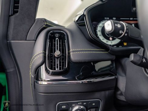 Used 2025 Aston Martin DBX 707 AWD/4WD image 19
