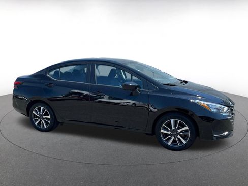 Used 2025 Nissan Versa SV FWD image 15