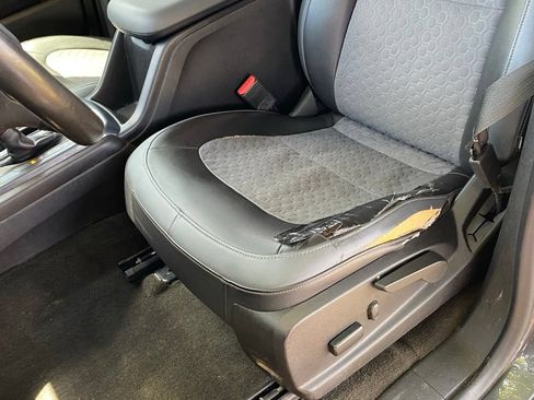 Used 2016 Chevrolet Colorado Z71 AWD/4WD image 25