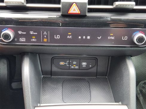 New 2026 Kia Sportage EX w/ EX Panorama Roof Package image 14