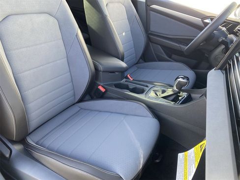 New 2026 Volkswagen Jetta SE image 7