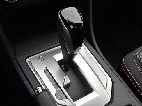 Used 2020 Subaru Crosstrek 2.0i Premium w/ Moonroof Package 2 image 17