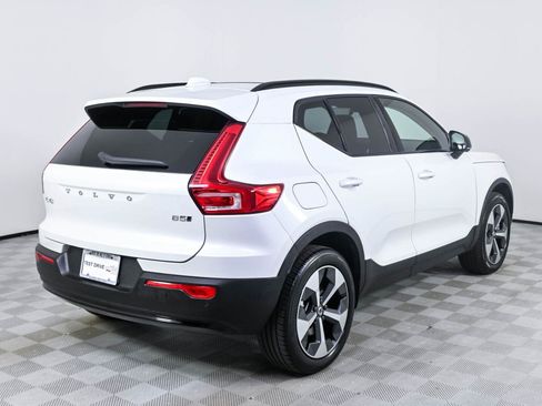 Used 2023 Volvo XC40 B5 Plus w/ Climate Package AWD/4WD image 28