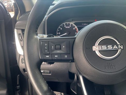 Used 2024 Nissan Rogue SV w/ SV Premium Package FWD image 24