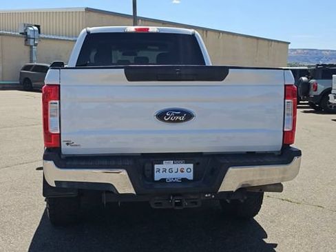 Used 2017 Ford F250 XLT AWD/4WD image 8