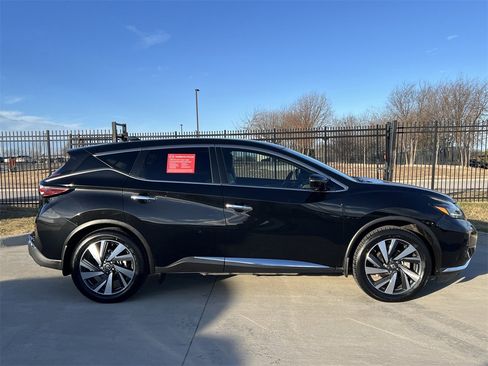 Used 2022 Nissan Murano SL w/ SL Moonroof Package image 3