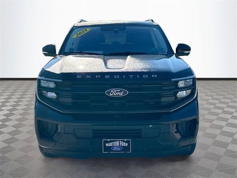 Used 2025 Ford Expedition Max Active image 2