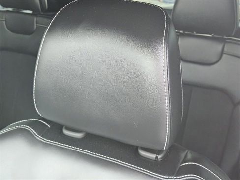 Used 2024 Jeep Grand Cherokee Altitude image 15