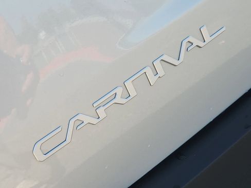 New 2026 Kia Carnival EX image 10