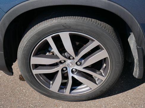 Used 2017 Honda Pilot Touring image 15