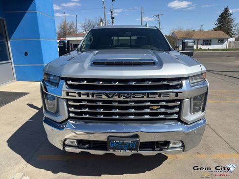 Used 2020 Chevrolet Silverado 3500 LTZ w/ LTZ Plus Package AWD/4WD image 3