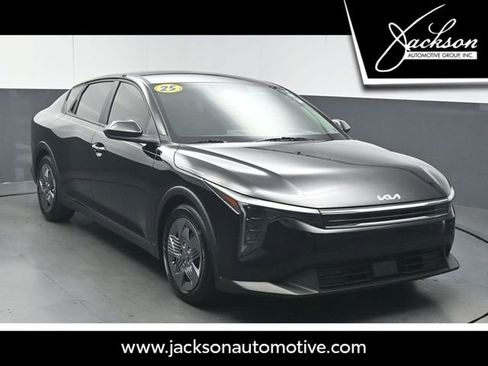 Used 2025 Kia K4 FWD image 1