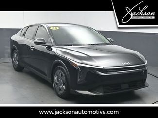 Used 2025 Kia K4 FWD video 1