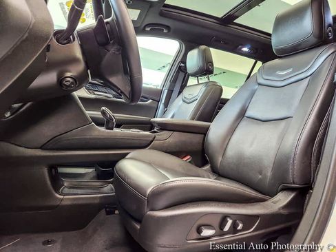 Certified 2023 Cadillac XT6 Premium Luxury w/ Technology Package AWD/4WD image 8