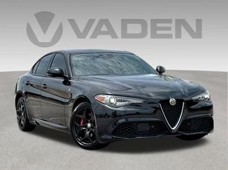 Used 2022 Alfa Romeo Giulia Ti AWD/4WD video 1