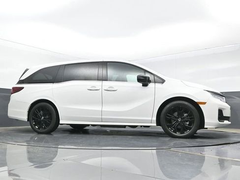 Used 2025 Honda Odyssey Sport-L image 25
