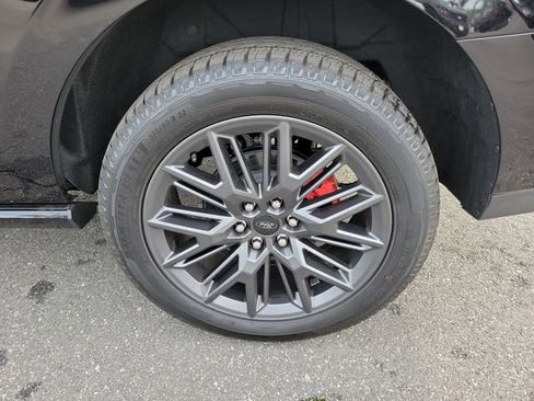 New 2025 Ford Expedition Platinum w/ Stealth Performance Package image 22