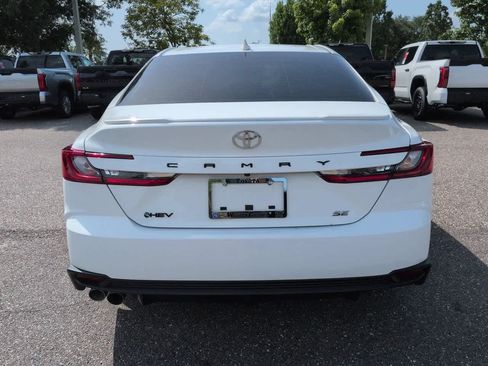 Used 2025 Toyota Camry SE w/ Convenience Package FWD image 5