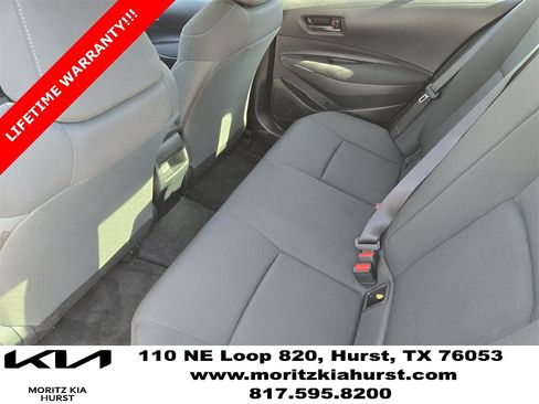 Used 2022 Toyota Corolla LE image 29